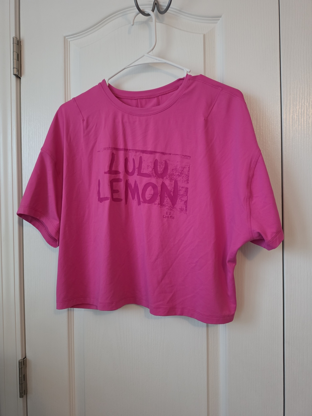 lululemon athletica Ed Curtis Hot Pink Short Sleeve Crop Tee